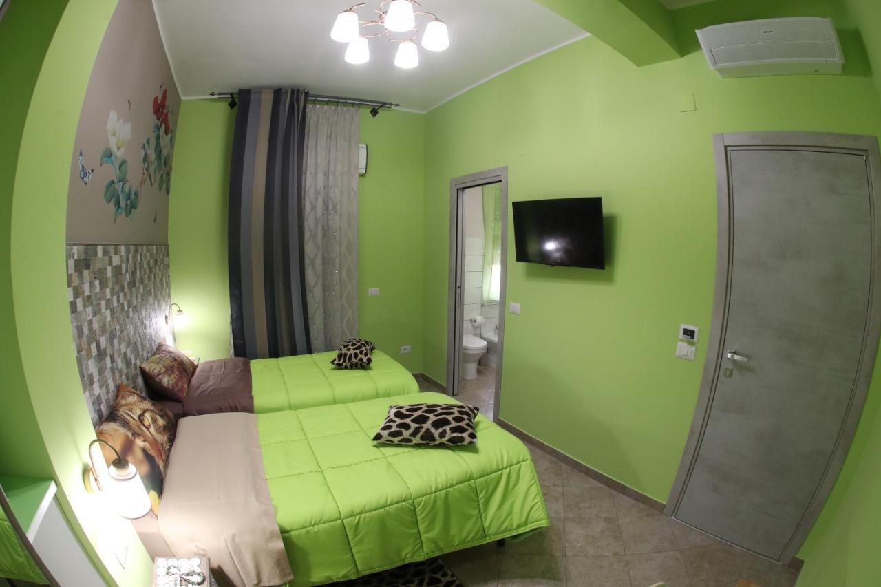 Doppel- oder Zweibettzimmer