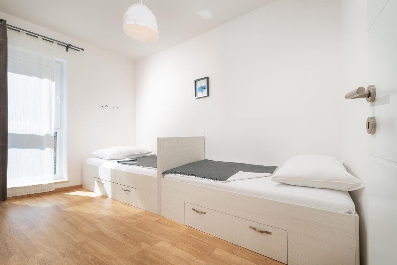 Appartamento con 2 Camere da Letto, Terrazza e Vista Mare Parziale