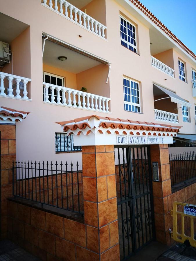 Volcano Beach Views & Wifi - B&B Puerto de Santiago