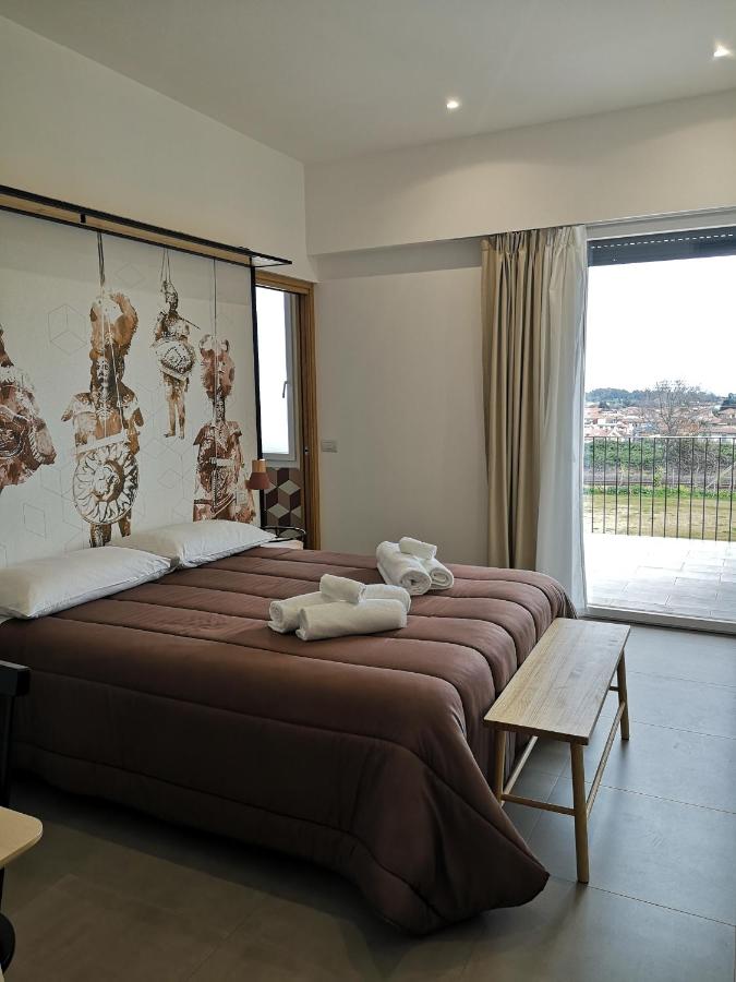 Standaard Tweepersoonskamer met 1 of 2 Bedden en Balkon