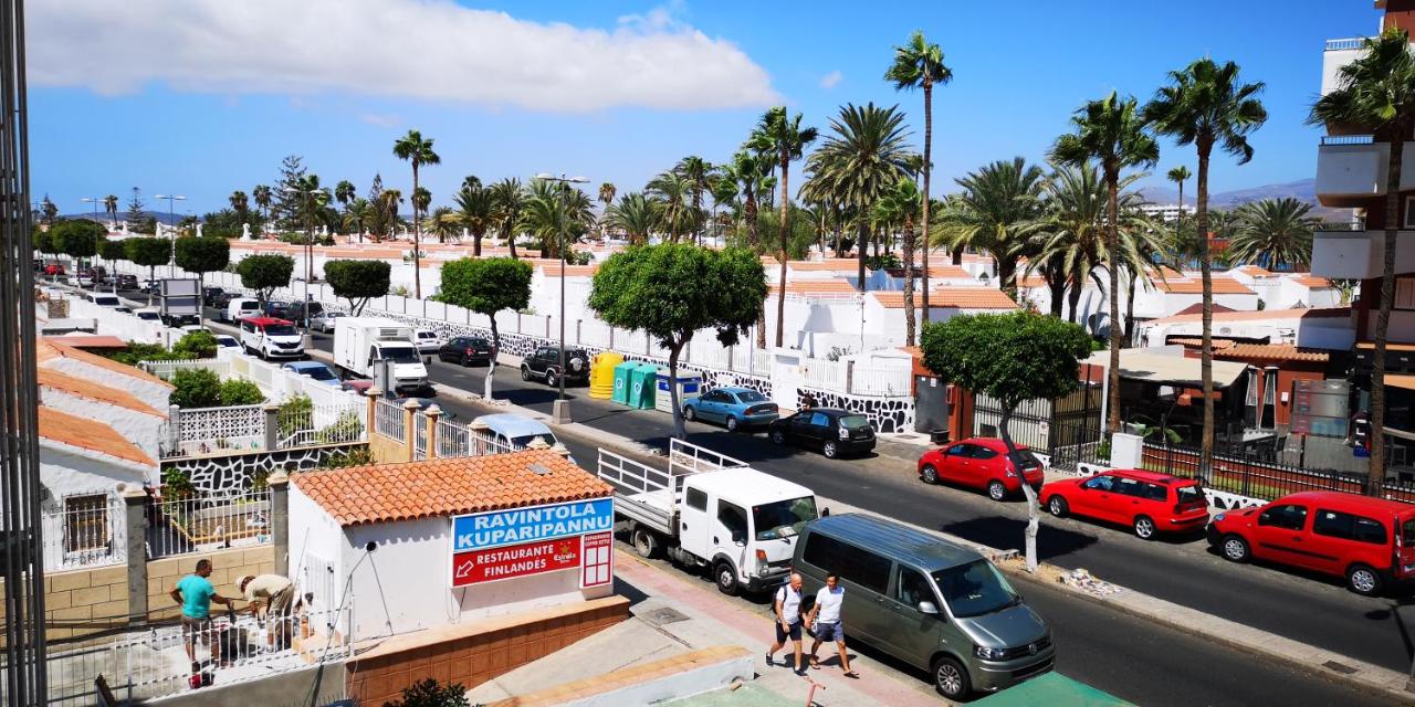 KEVIN'S HOUSE - front of YUMBO center in Maspalomas - Playa del Ingles - B&B