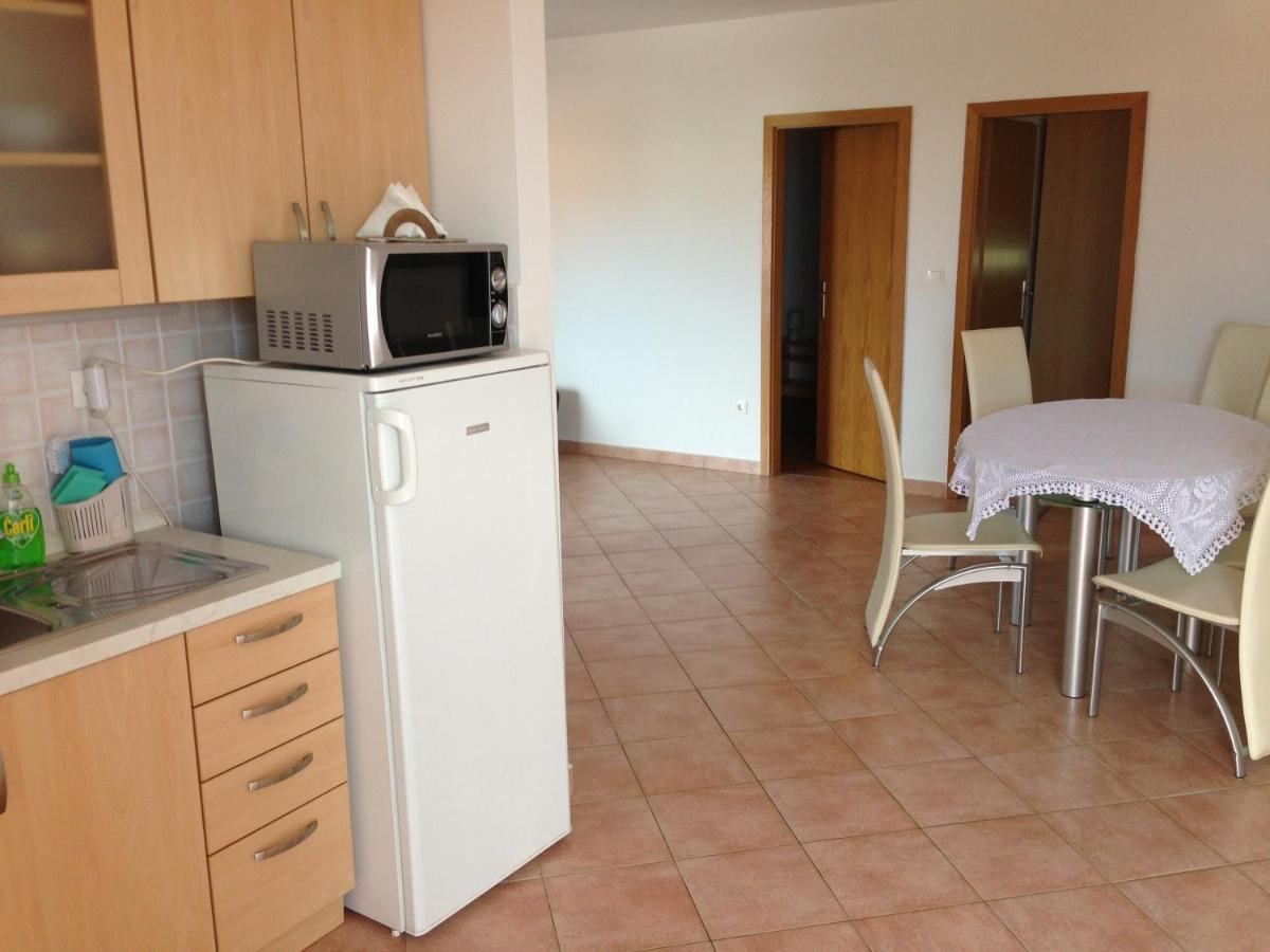 Appartamento con 2 Camere da Letto e Vista Mare (4 Adulti + 1 Bambino)