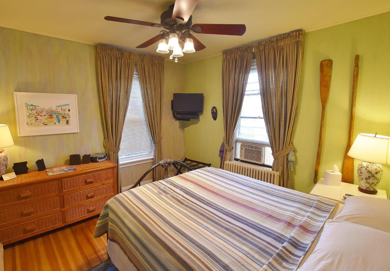 Queen Room with Shared Bathroom
