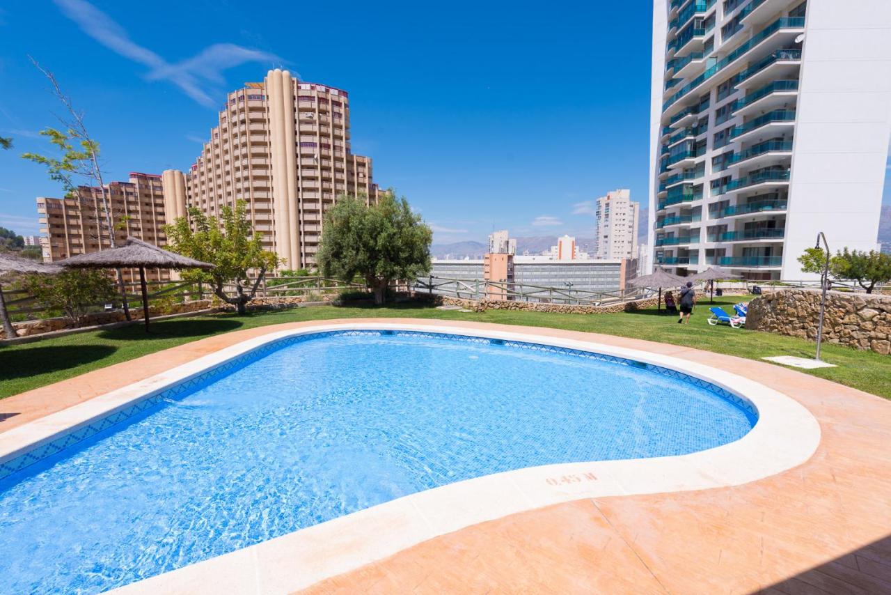 Benidorm High rise apartments - Sea Views - Torre Lugano - B&B Benidorm