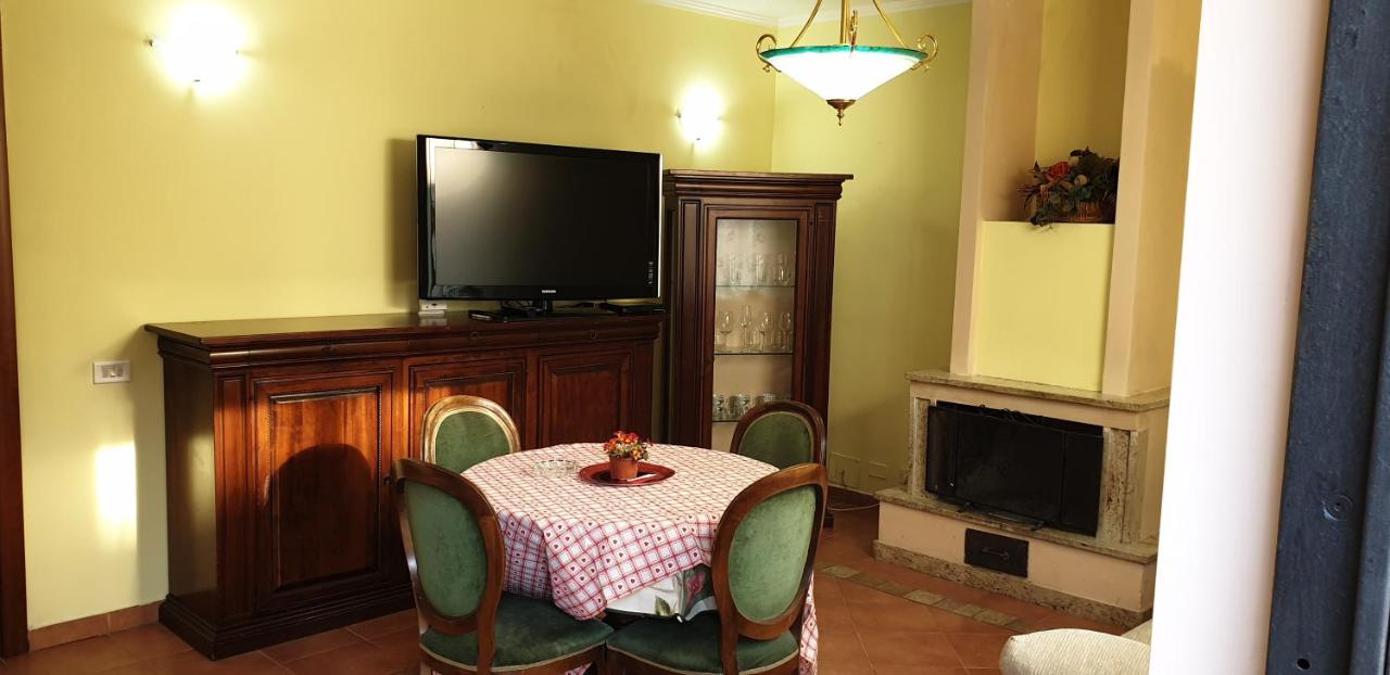 B&B Velletri - Casa con Giardino privata nel Centro Città - Bed and Breakfast Velletri