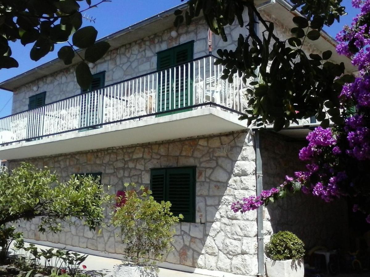 Triple Room with Balcony and Partial Sea View