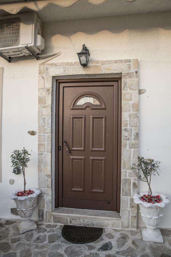 Kleopatra Deluxe Apt with priavte Jacuzzi - Bed and Breakfast Kamilári