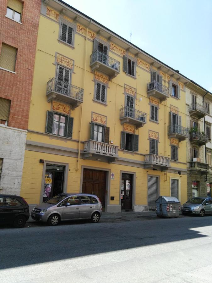 VIA PALESTRINA - CORSO VERCELLI - B&B