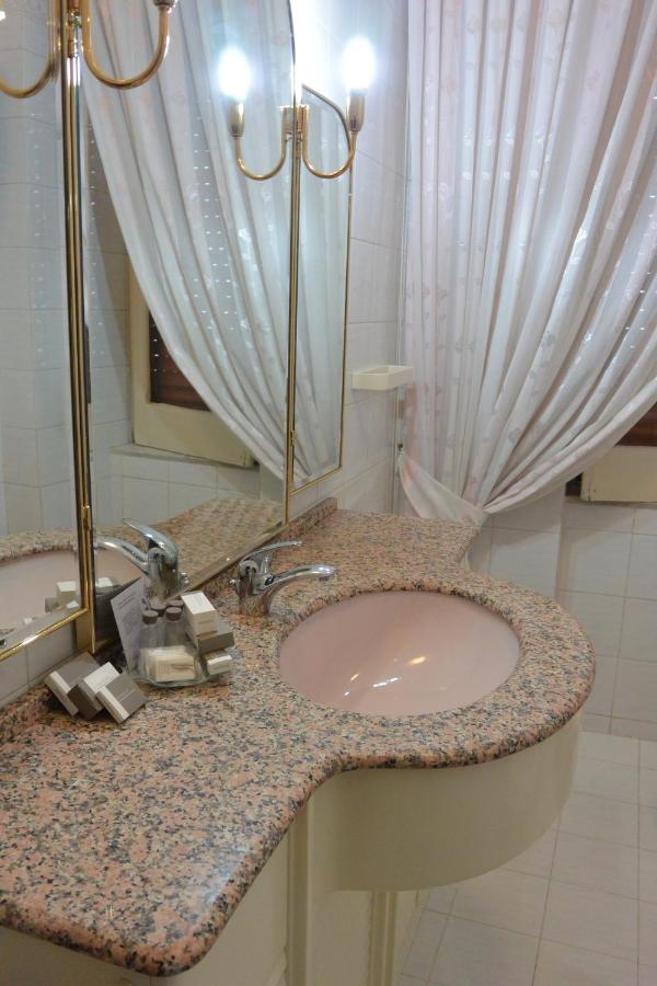 Deluxe Double Room with Castle View