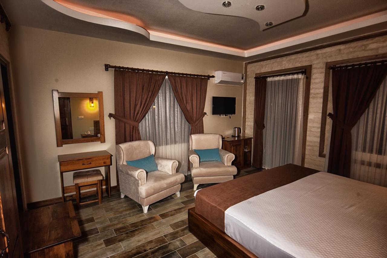 Double Room with Balcony (2 Adults + 1 Child)