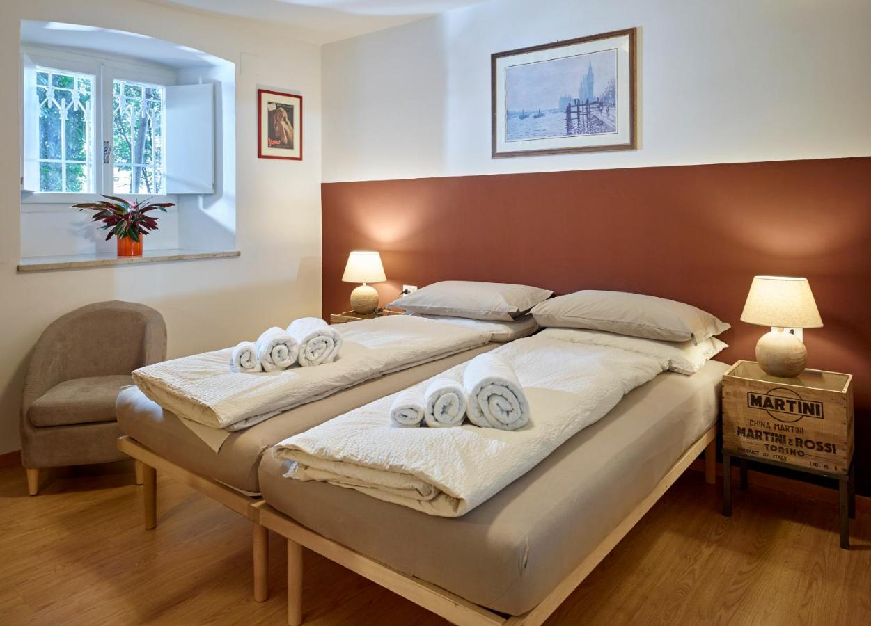 Doppel-/Zweibettzimmer mit privatem, externem Bad