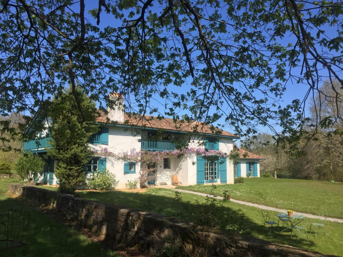 MAISON D HOTES LARTIGOT - Bed and Breakfast