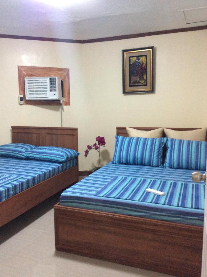 Chambre Double avec Toilettes Communes