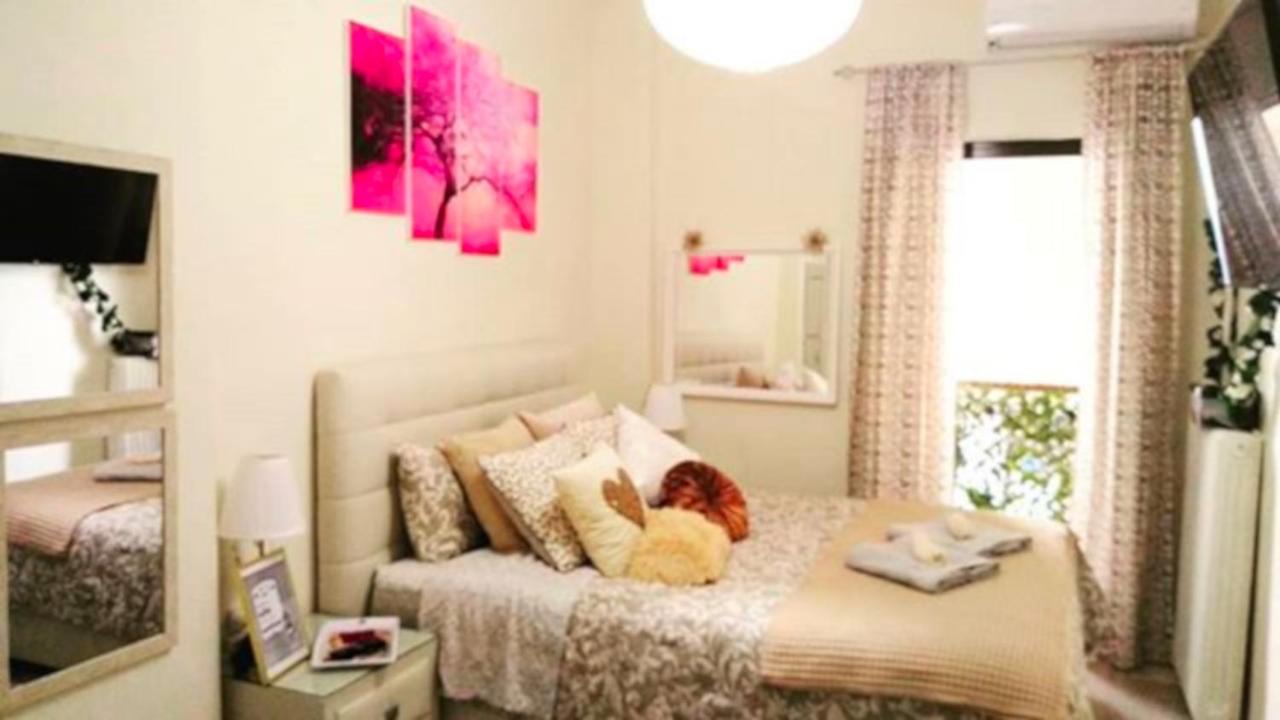 Theano's Cozy & Quiet Lux Central Flat - Wifi & full Amenities - B&B Patrás