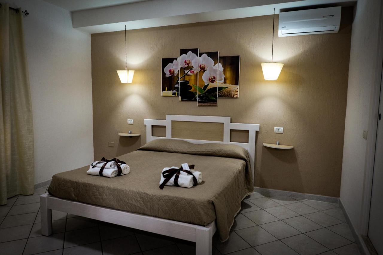 Kamer met Kingsize Bed en Uitzicht op de Tuin