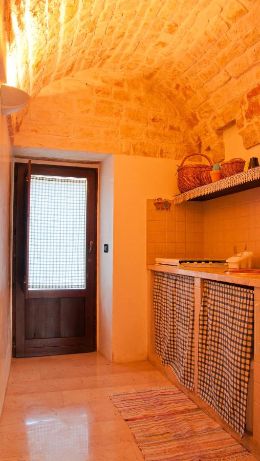 Chambre Simple dans la Maison en Pierre à Trullo