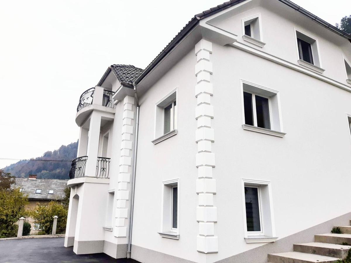 B&B Jesenice - Villa Hillside Apartment - Bed and Breakfast Jesenice