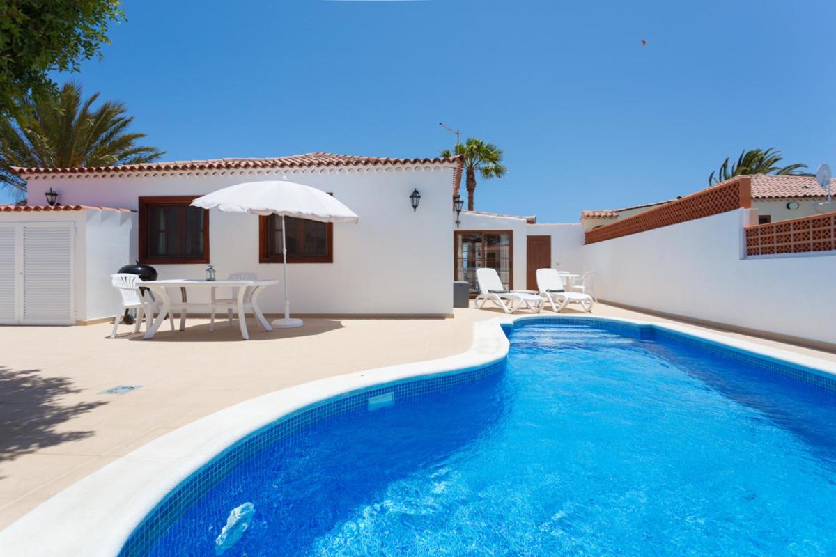 B&B San Miguel De Abona - CASA BRANSFORD, Excellent, Sunny House with Private Heated Pool - Bed and Breakfast San Miguel De Abona