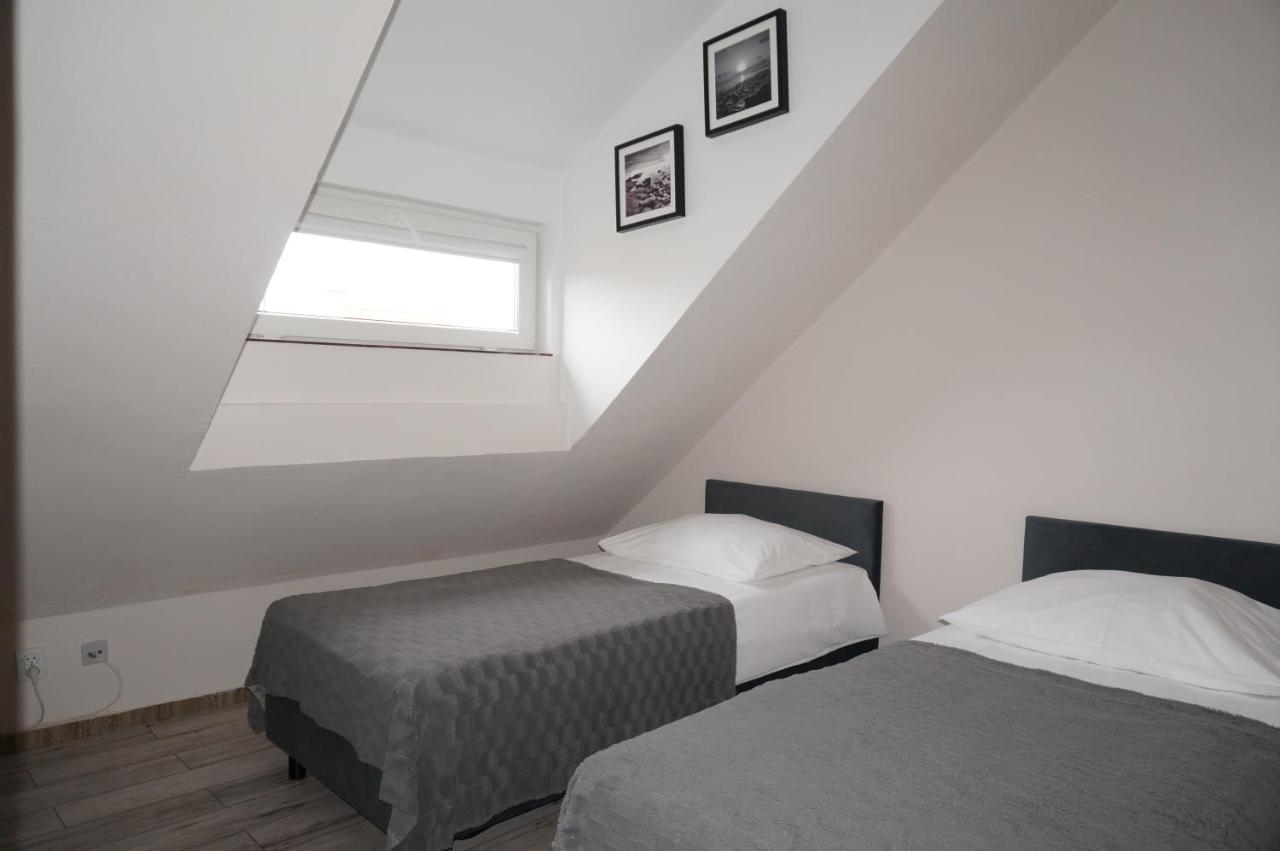 Twin Room #7