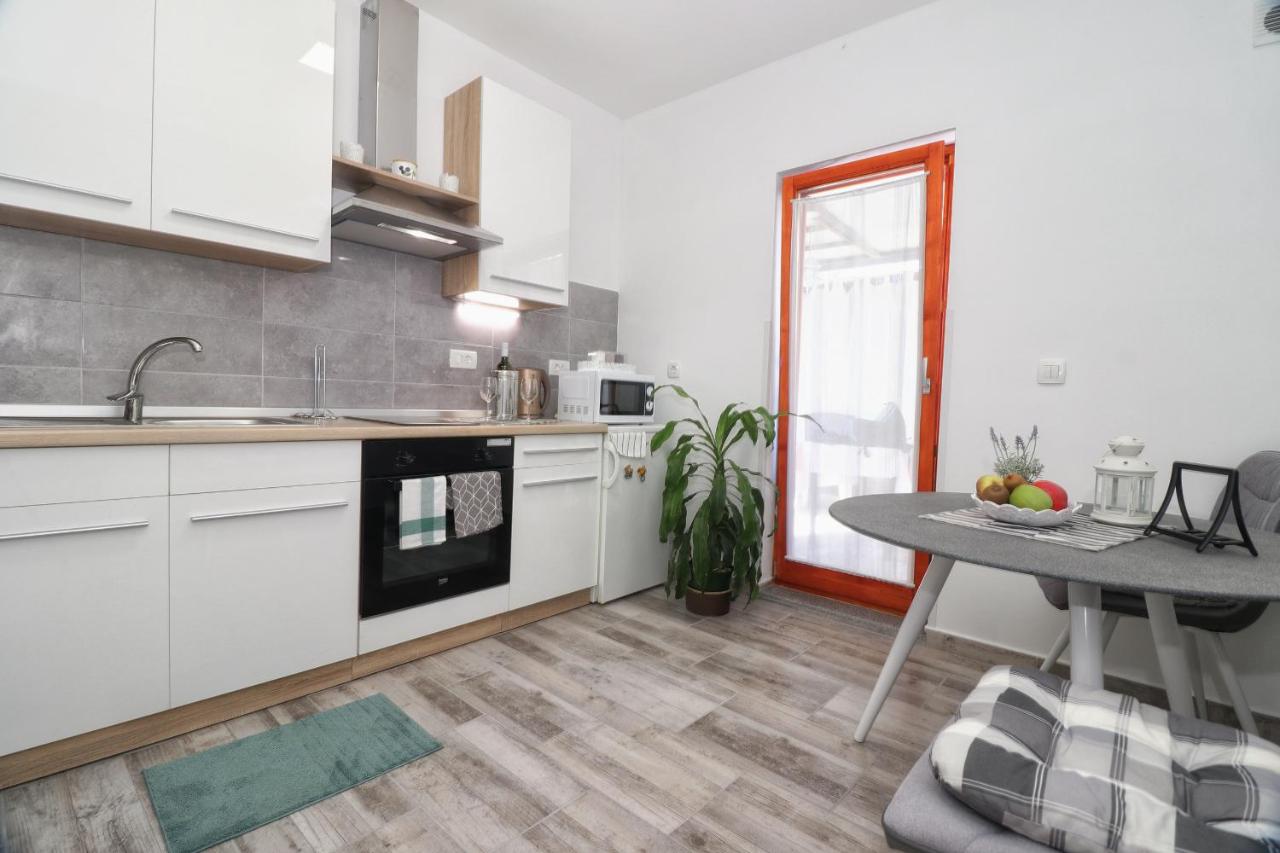 STUDIO APARTMAN EDY 3 - Ferienwohnung Pula