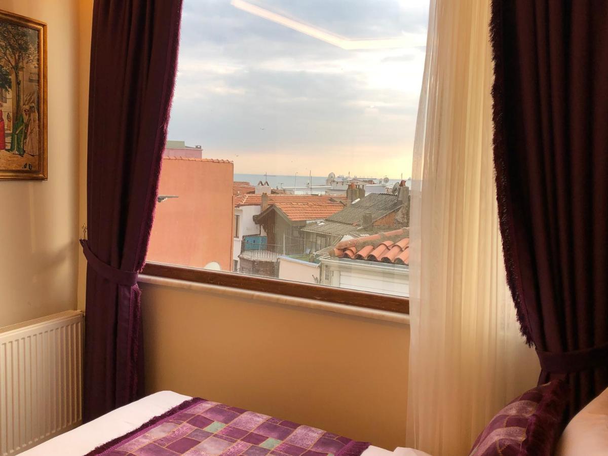 Rose Mansion by Otantik Suites - B&B