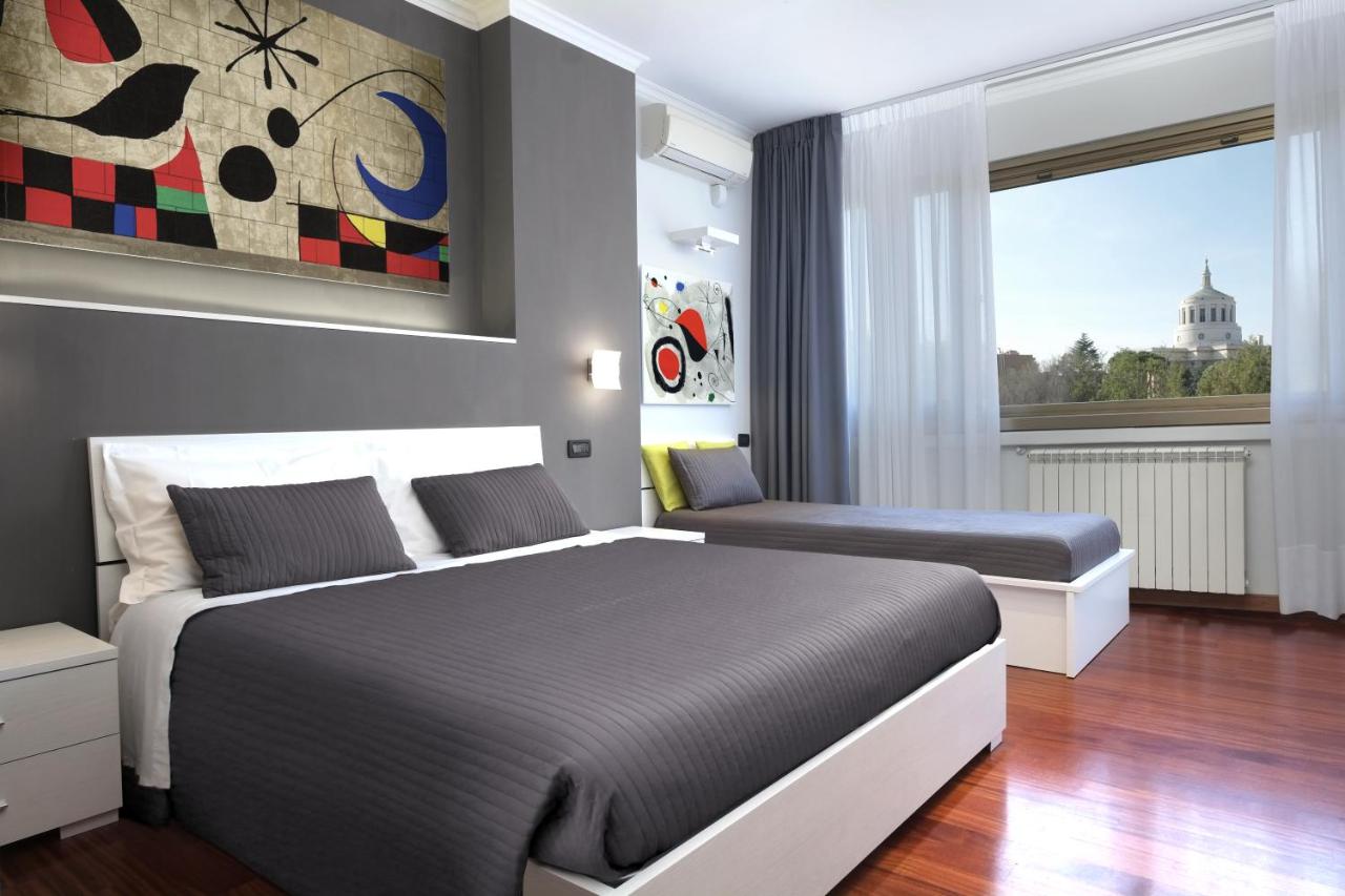 Deluxe Room with Private Bathroom