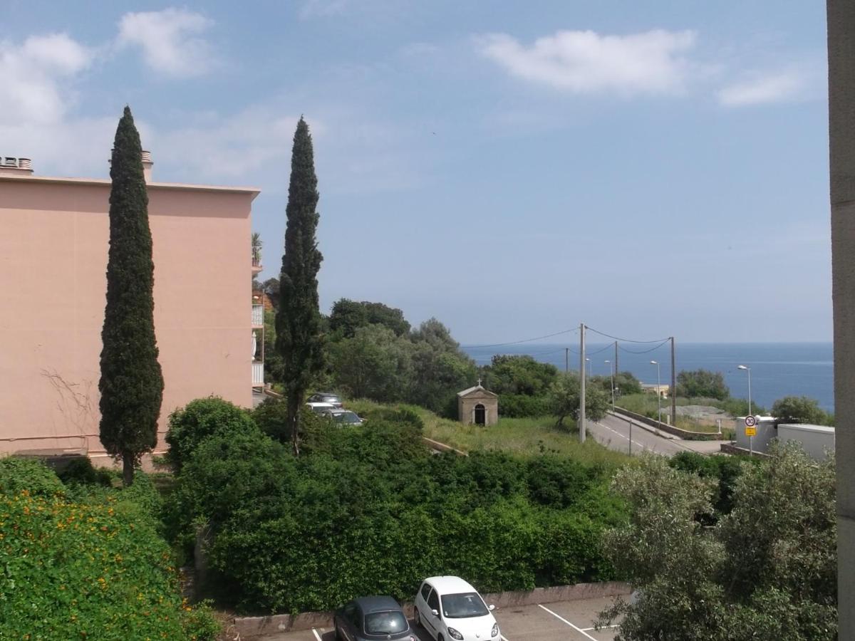 Agreable studio début Cap Corse proche Bastia - B&B