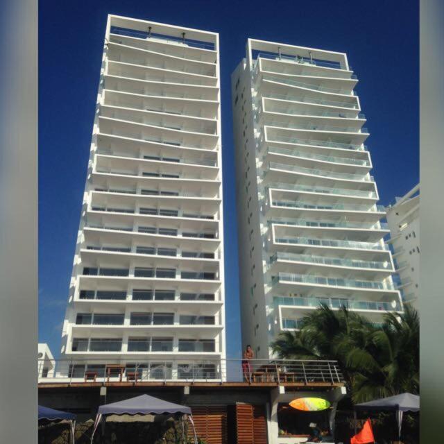 RESORT PLAYA AZUL - Chambres d’hôtes Tonsupa