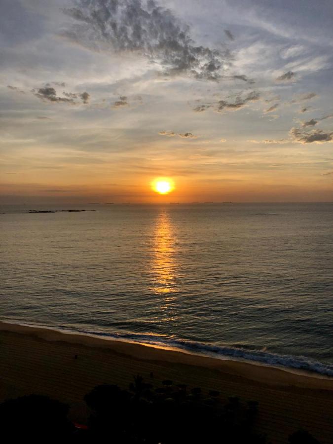 FRENTE MAR: Lindo Ap - aconchegante e decorado em Vila Velha - B&B Vila Velha