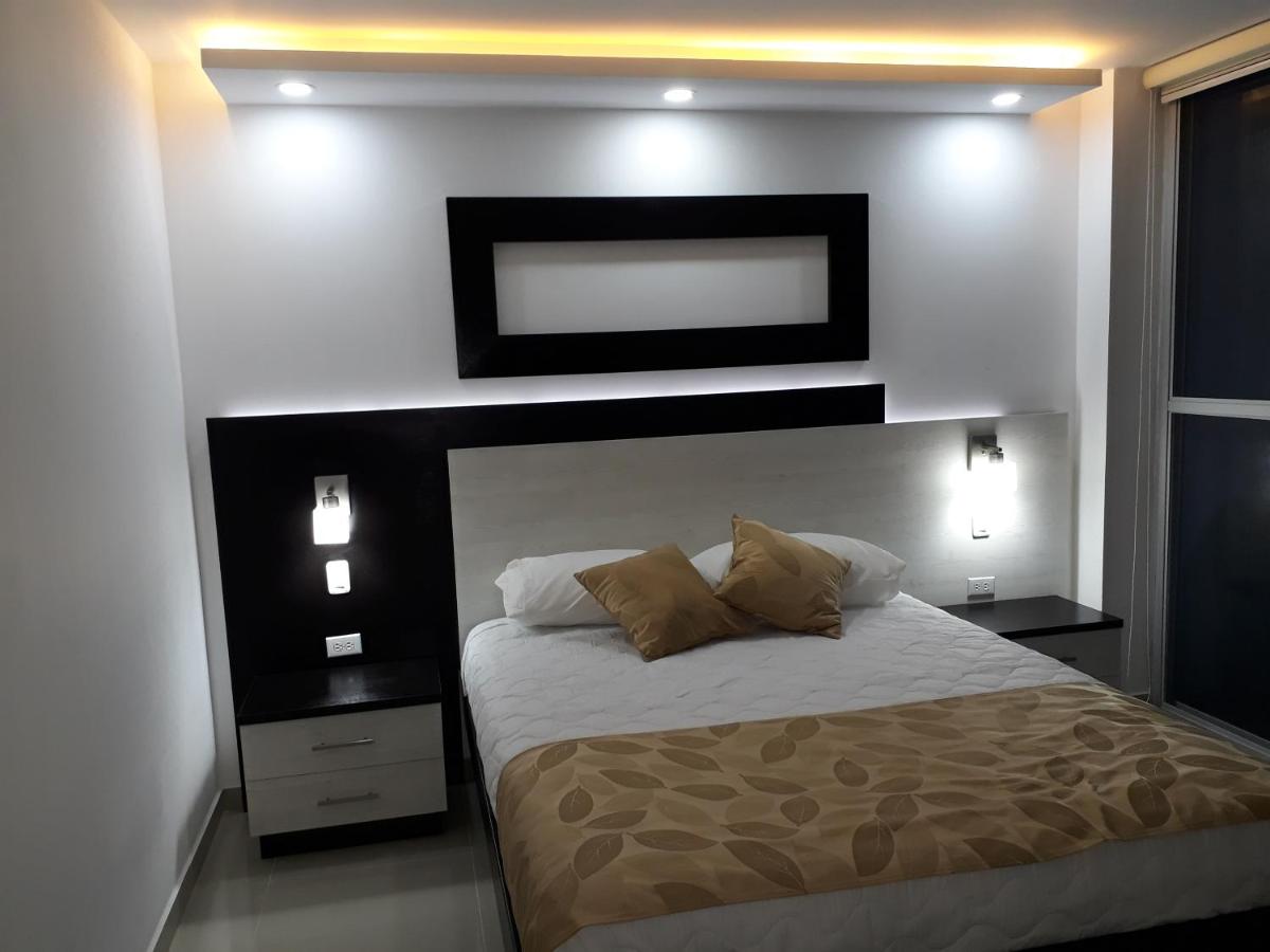 FONTAINE BLEAU - B&B Tonsupa