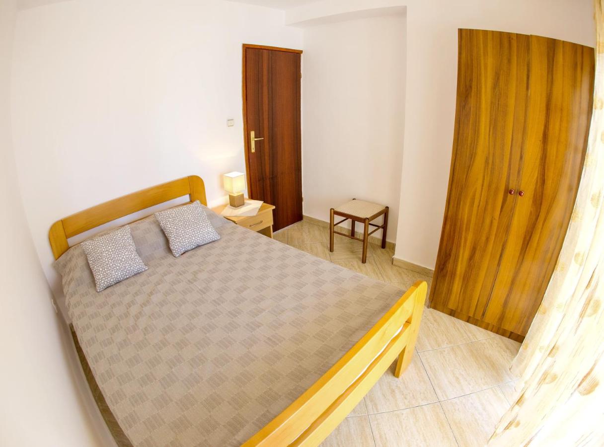 Appartamento con 1 Camera da Letto (3 Adulti)