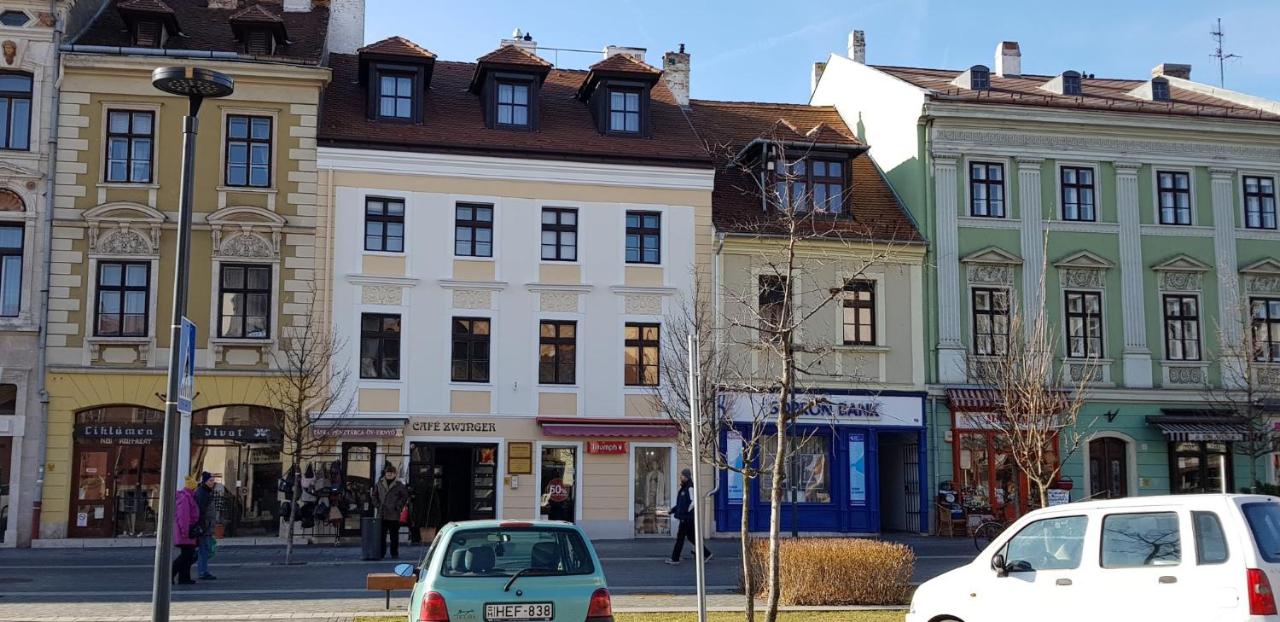 B&B Sopron - LUNA City Apartman - Bed and Breakfast Sopron