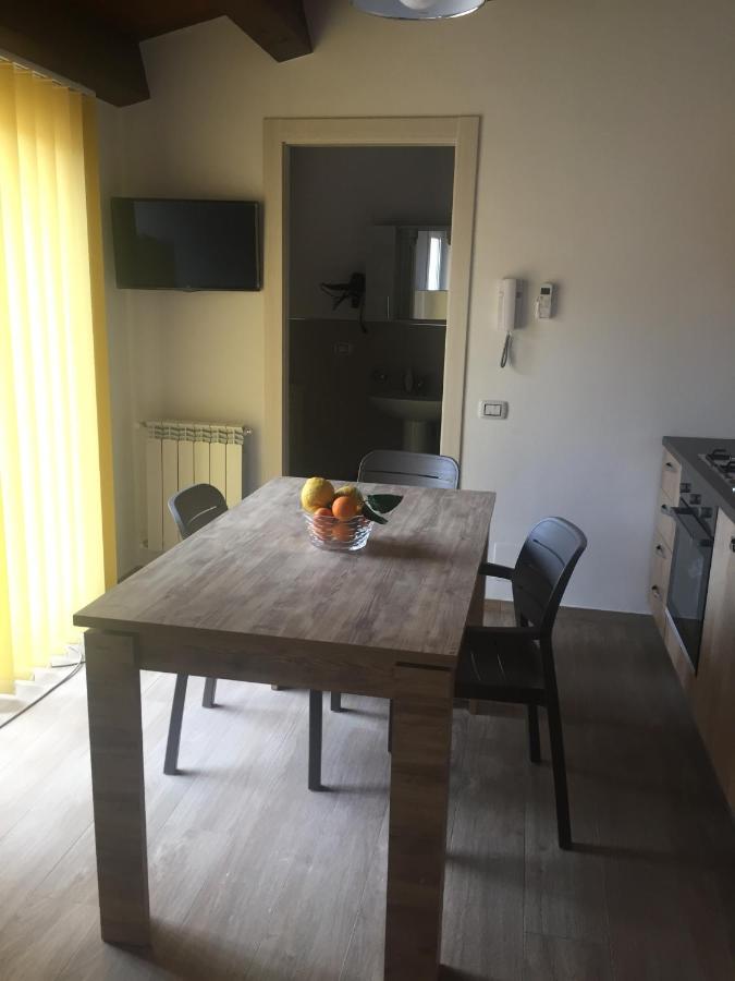 Casa Vacanze La Pergola@ - B&B Terrasini