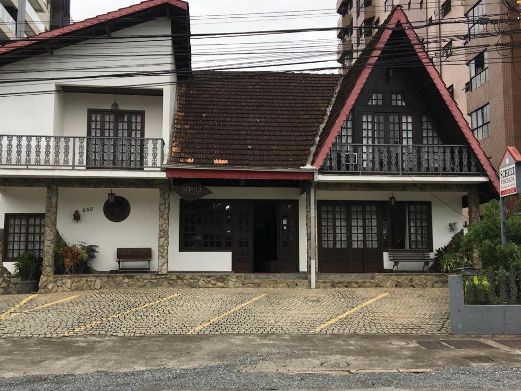 B&B Joinville - Schulz Pousada - Bed and Breakfast Joinville