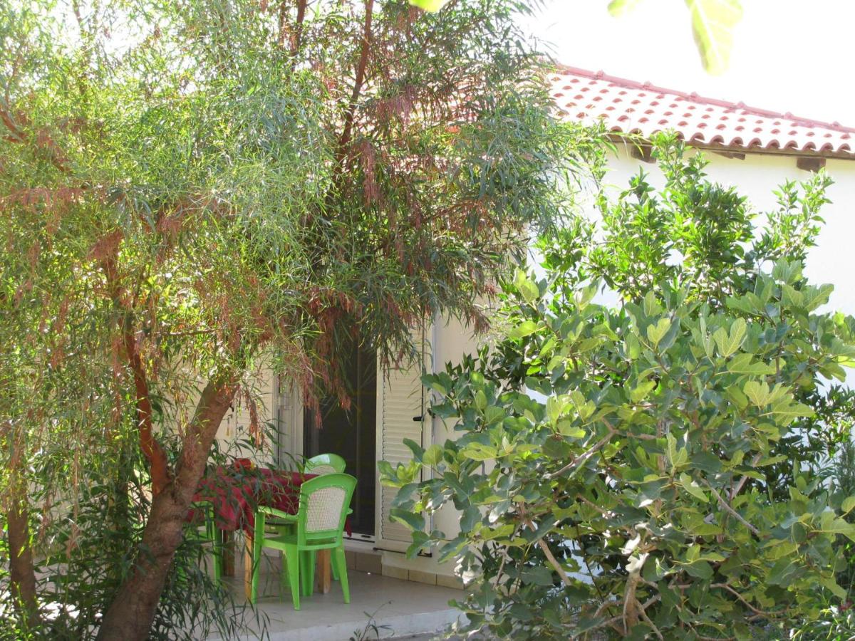 NIKOS - B&B