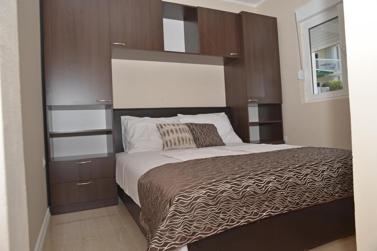 One-Bedroom Apartment with Balcony (4 Adults)