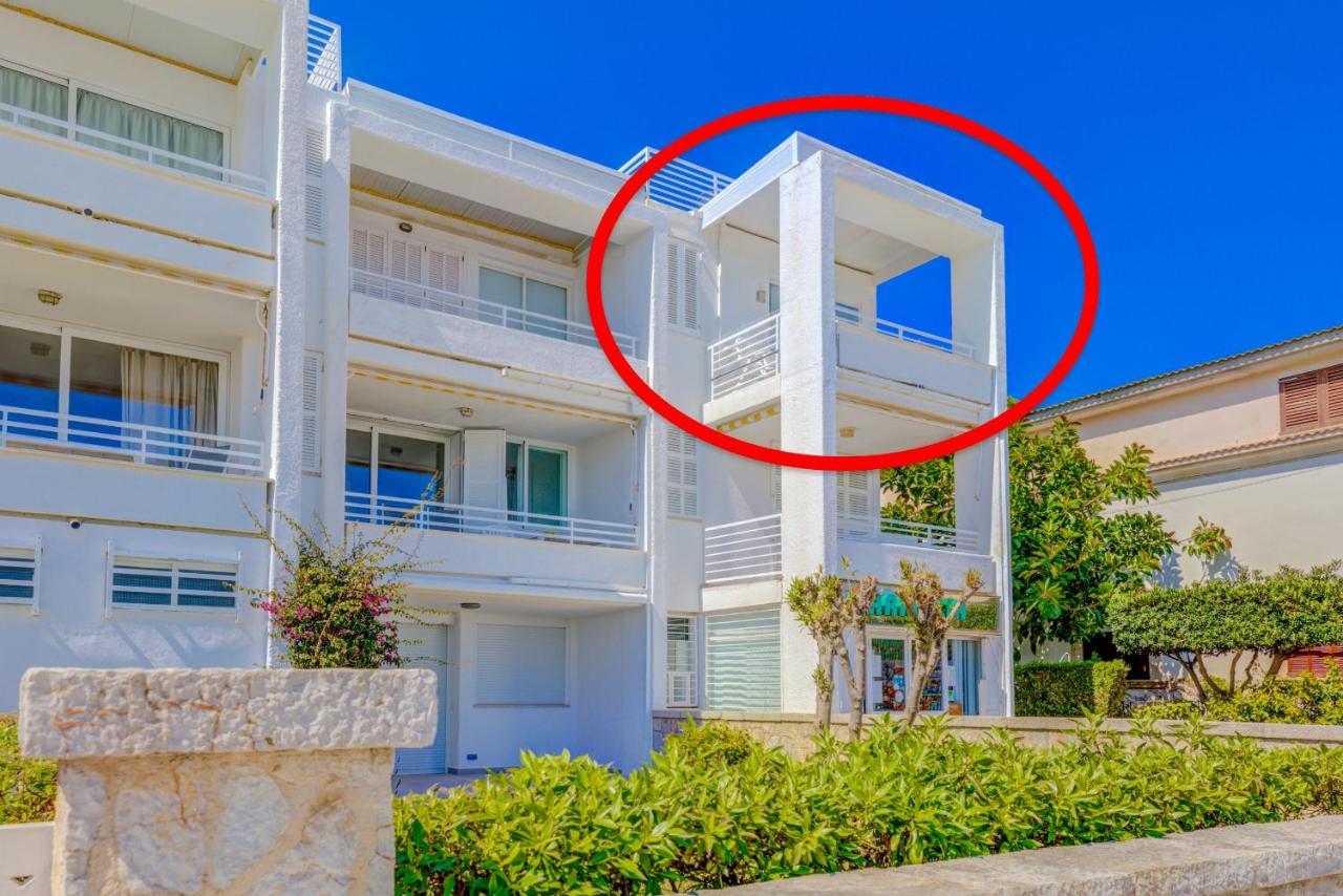 Beachfront Apartment Sivella by Sealand Villas - B&B