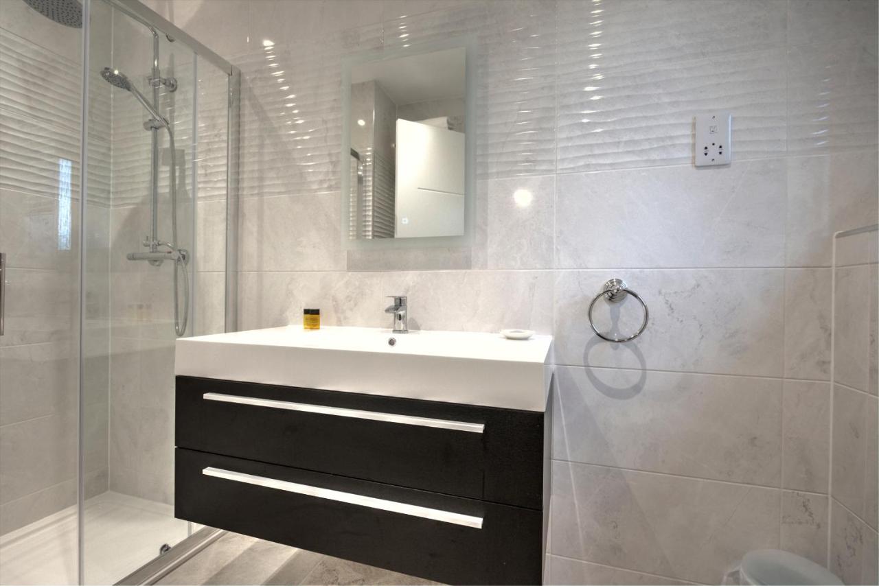 Deluxe Tweepersoonskamer met een Douche