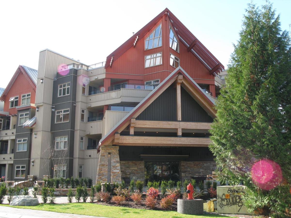 B&B Whistler - Lake Placid Lodge by Whistler Retreats - Bed and Breakfast Whistler