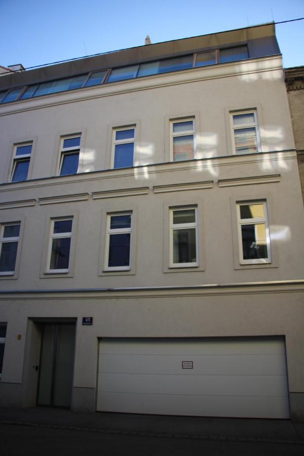 Apartment NUMBER 5 - Ferienwohnung Wien
