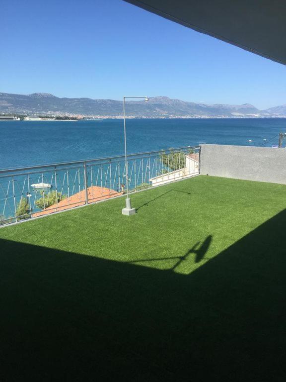 LittleVenice Appartme 50m from sea - B&B Trogir