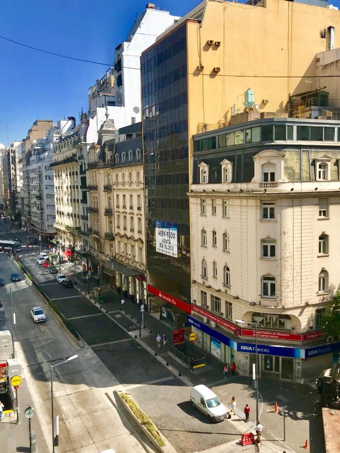 Estilo y Comodidad en Av Corrientes, departamento con cochera para autos - Chambres d’hôtes Buenos Aires