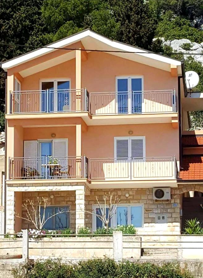 B&B Ploče - Apartman Roza - Bed and Breakfast Ploče