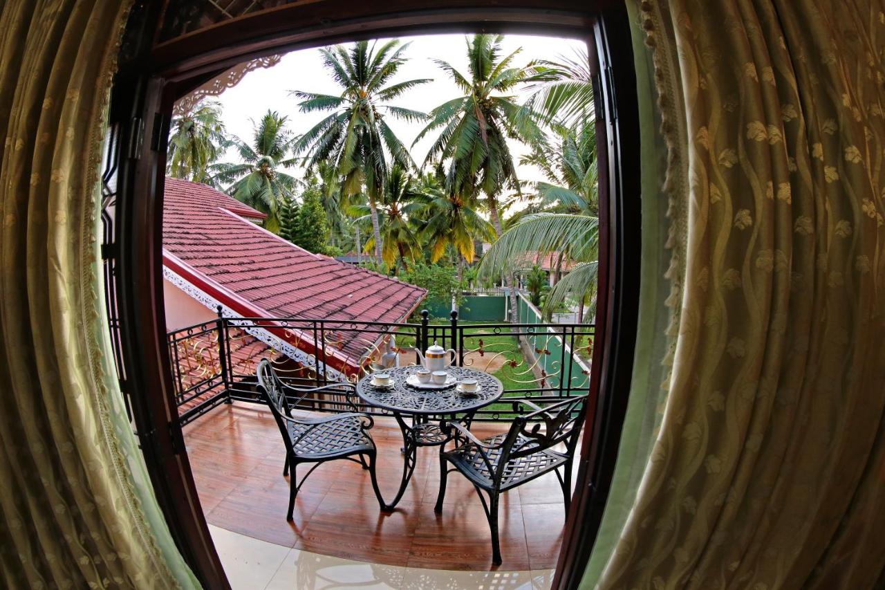 Deluxe Family Room  with Free Airport Pickup or Drop