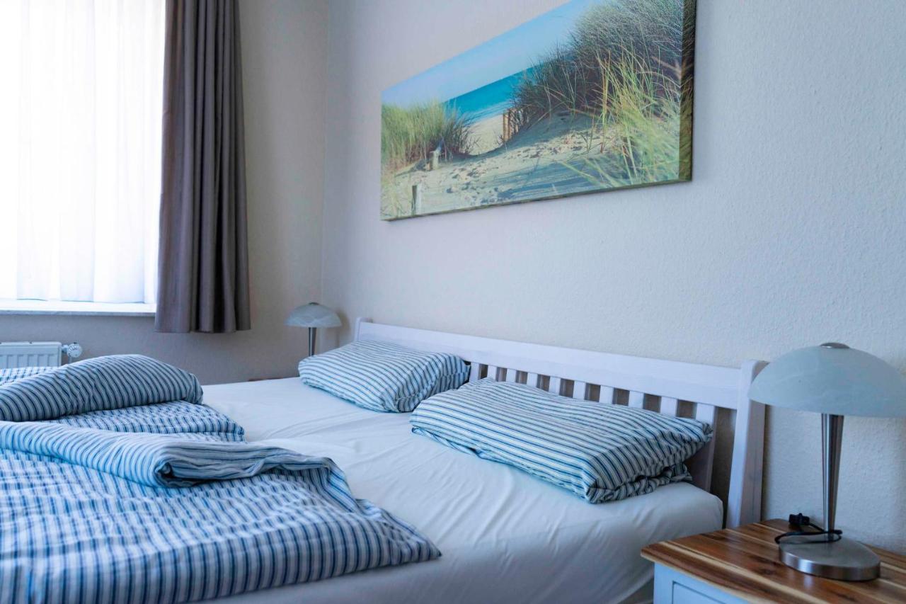 B&B Hooksiel - Ferienwohnung Krabbe - Bed and Breakfast Hooksiel