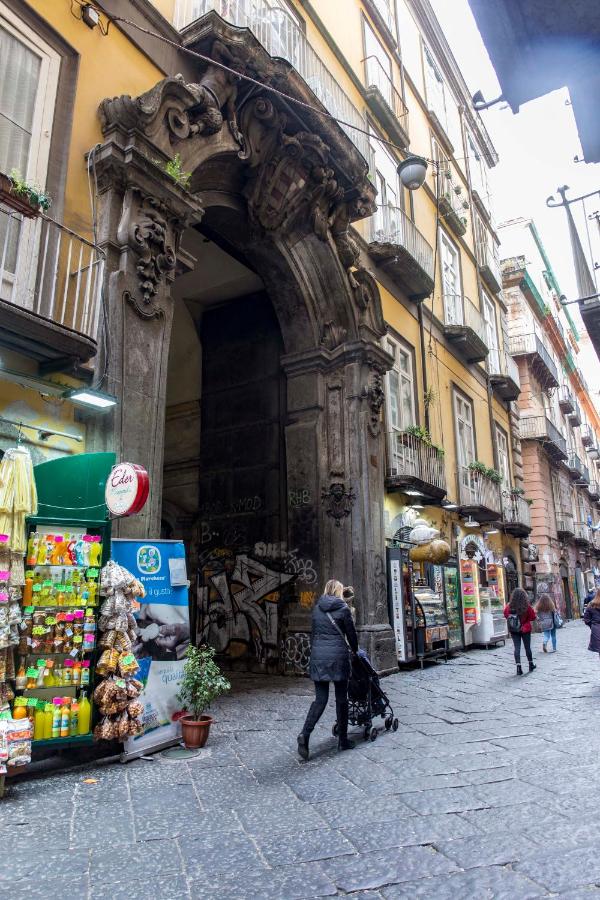 Palazzo Carafa della Spina - B&B