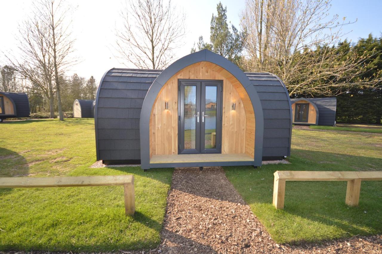 B&B New Romney - Camping Pods, Marlie Holiday Park - Bed and Breakfast New Romney