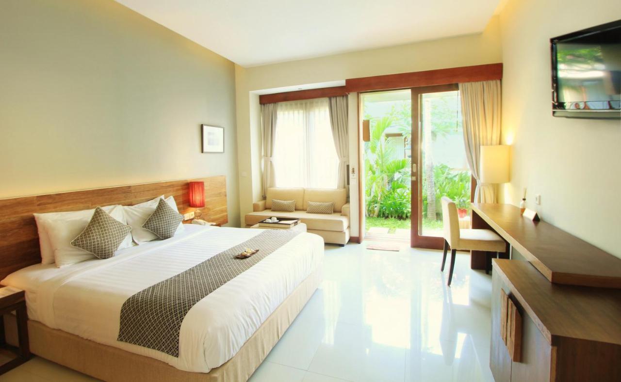 Deluxe Double Room with Pool View