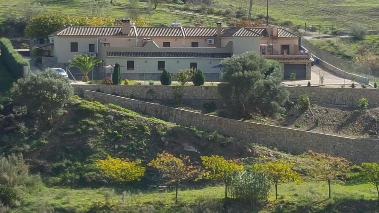 Casitas Cueva del Gato - Chambres d’hôtes