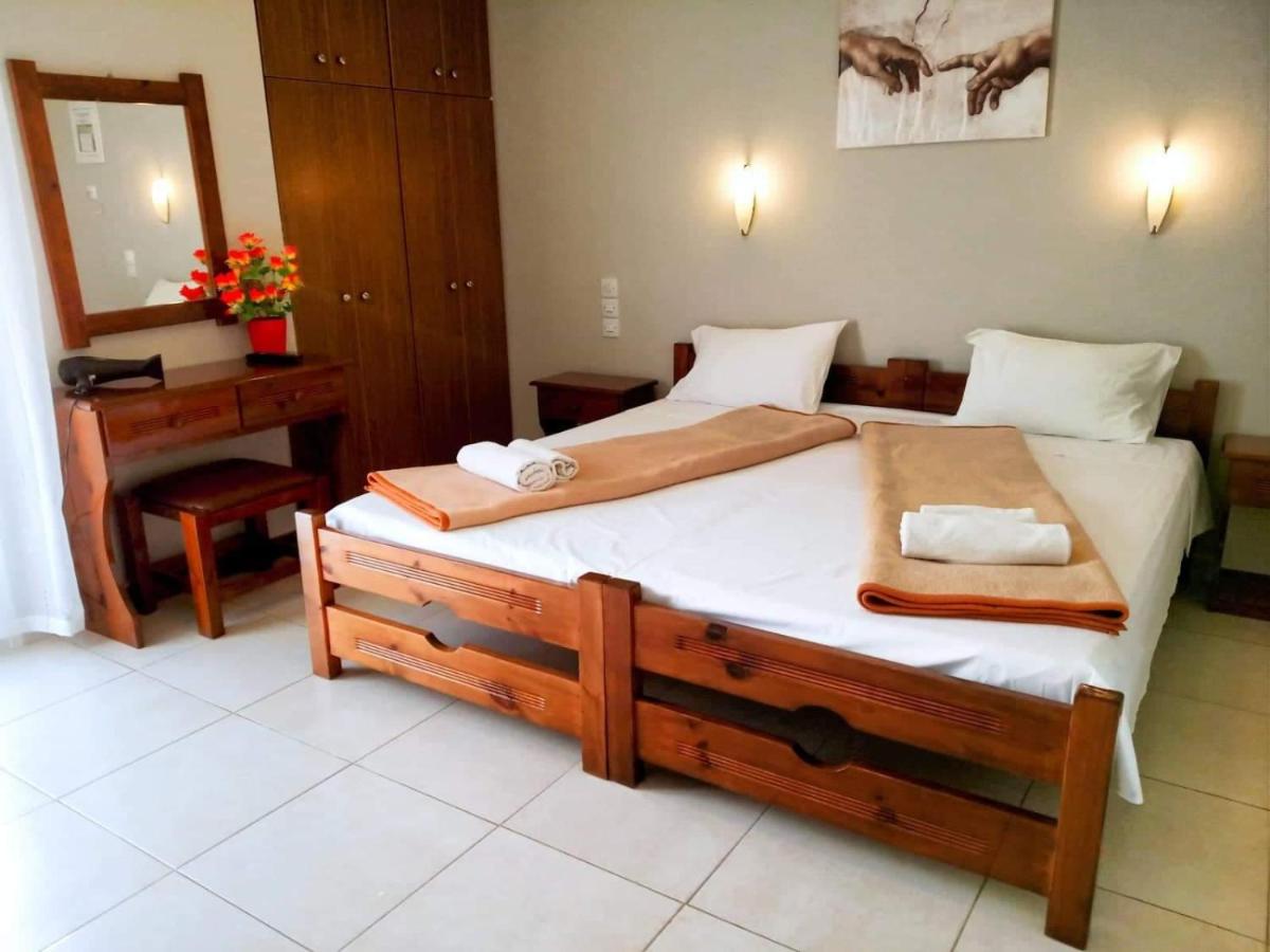 Studio with Sea View (3 Adults)